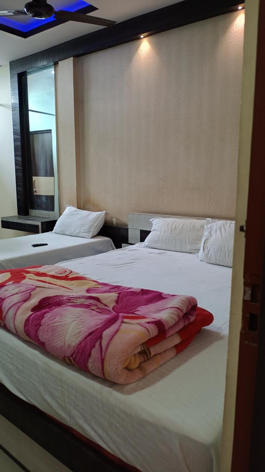 Hotel Srimanta Sankardev Majuli Exteriör bild